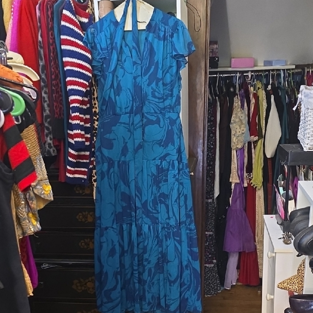 Elegant Blue Floral Dress